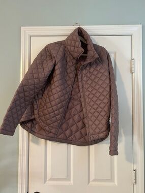 Athleta Quilted Puffer Jacket in Mauve